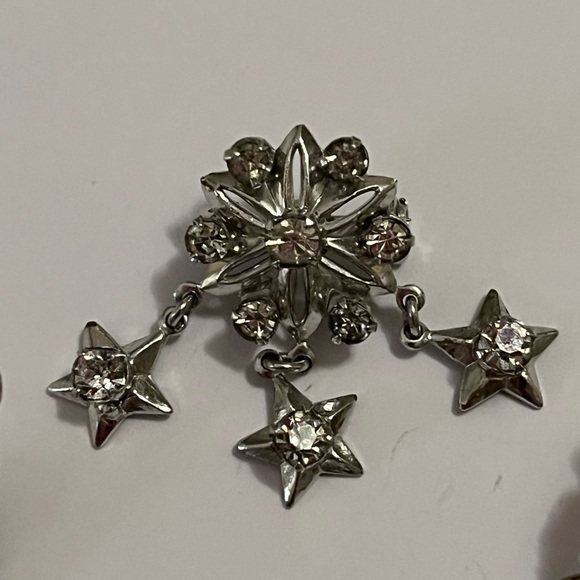 Celestial Butterfly Brooch Collection - Picture 5 of 7